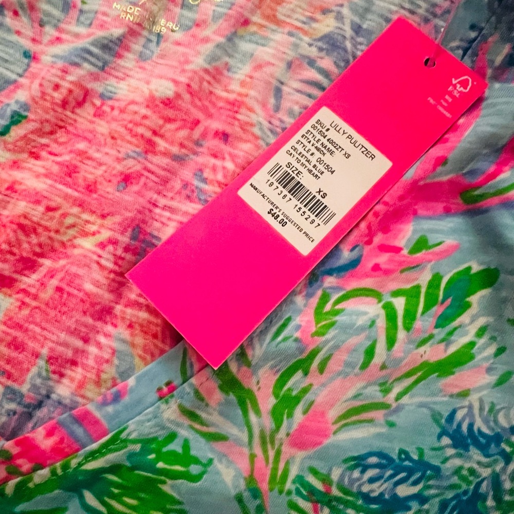 NWT Lilly Pulitzer Colorful Floral V-Neck T-Shirt - Picture 3 of 3